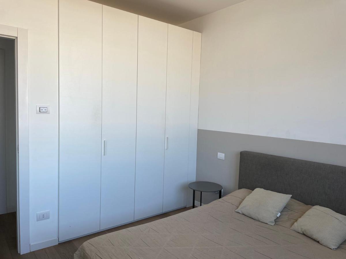 Confortevole Bilocale In Largo Marinai D'Italia Milano Exterior foto